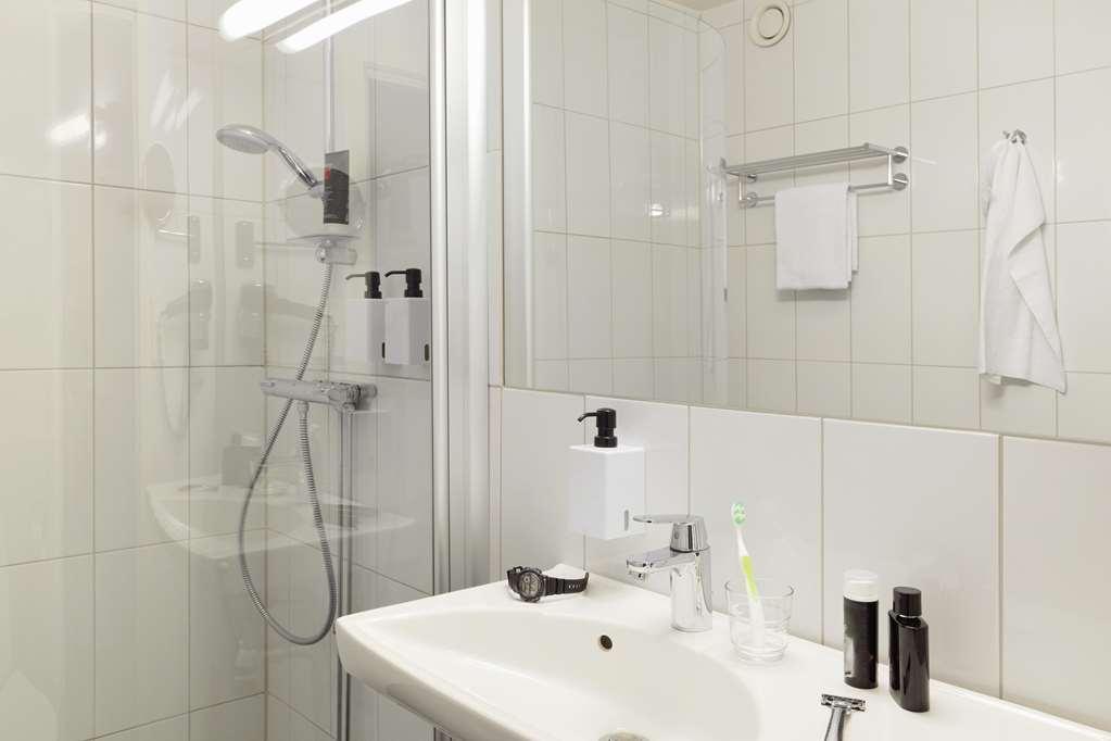 Scandic Oerebro Vaest Room photo