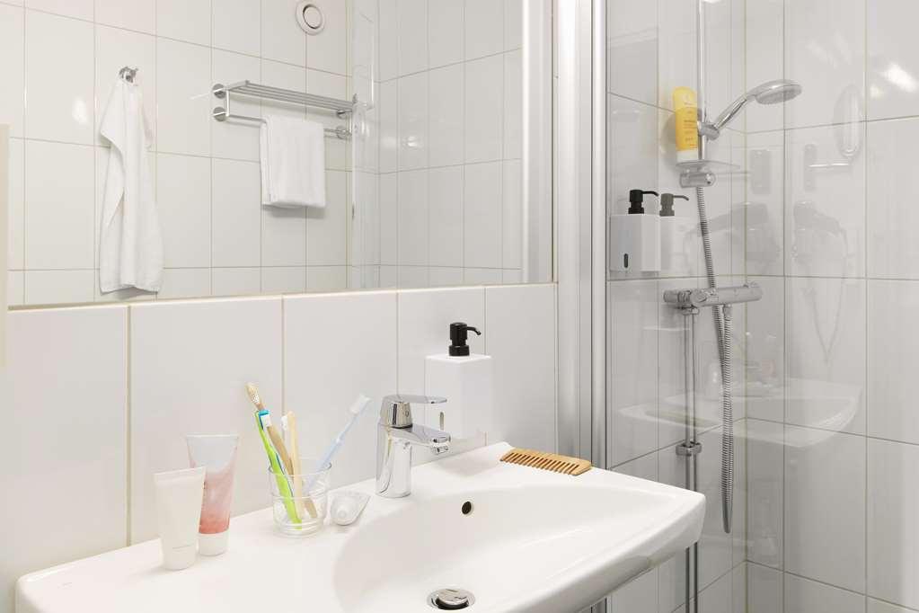 Scandic Oerebro Vaest Room photo